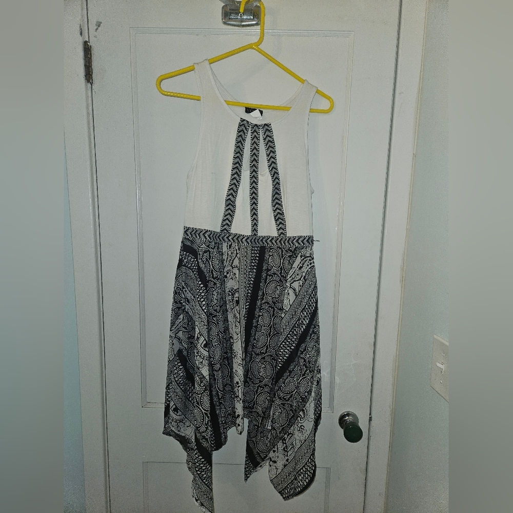 Venus Flowy Dress Size L